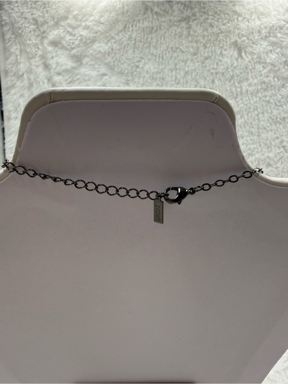 1928 Gunmetal Black Crystal Teardrop Pendant Necklace Vintage-Inspired - Picture 3 of 4